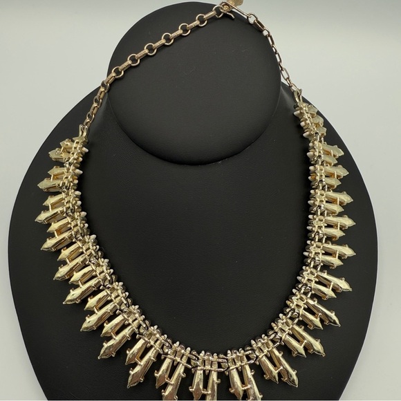Signed Coro Mid Century White and Gold Collar Necklace with Dramatic Spikes - Picture 14 of 17